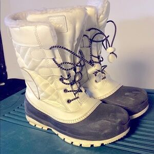 Kids Target White and Black Winter Boots